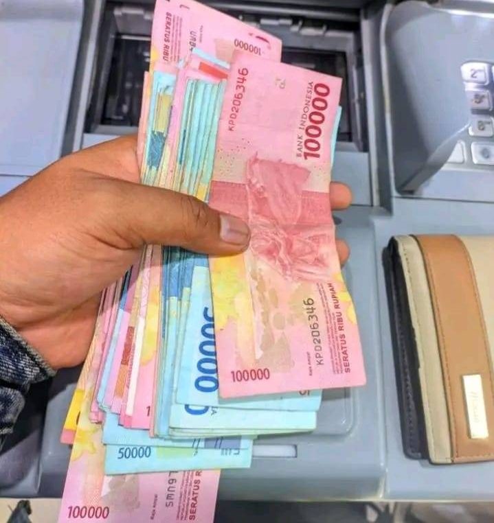 kamu sudah bisa mulai menghasilkan uang dari berbagai aplikasi penghasil uang yang terbukti membayar langsung ke DANA, OVO, atau GoPay